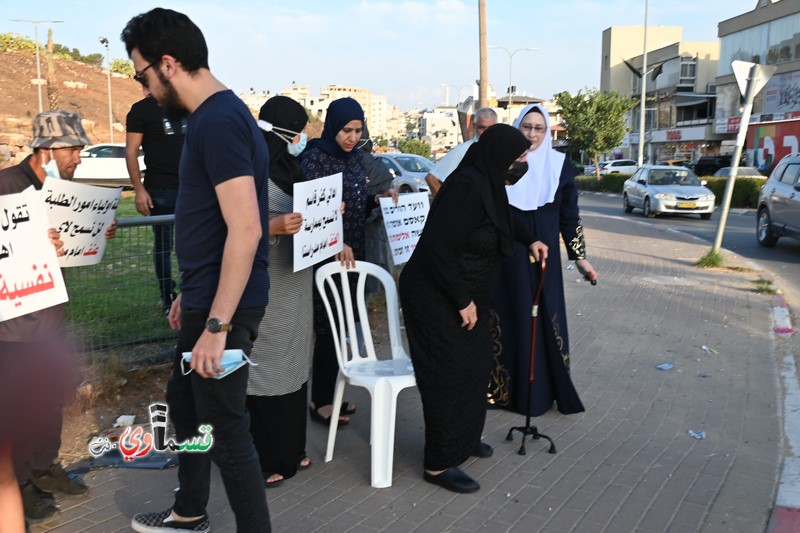 فيديو: مشاركة واسعة من اهالي وطلاب في الوقفة التنديدية ضد عنف الشرطة ويؤكدون : طلابنا ومدارسنا خط احمر ... مع غياب نواب البرلمان القسماويين ...